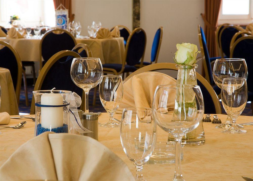 Centro Weisser Hase Hotel 3*