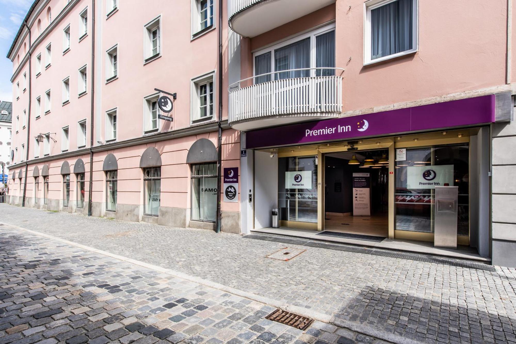Centro Weisser Hase Hotel 3*