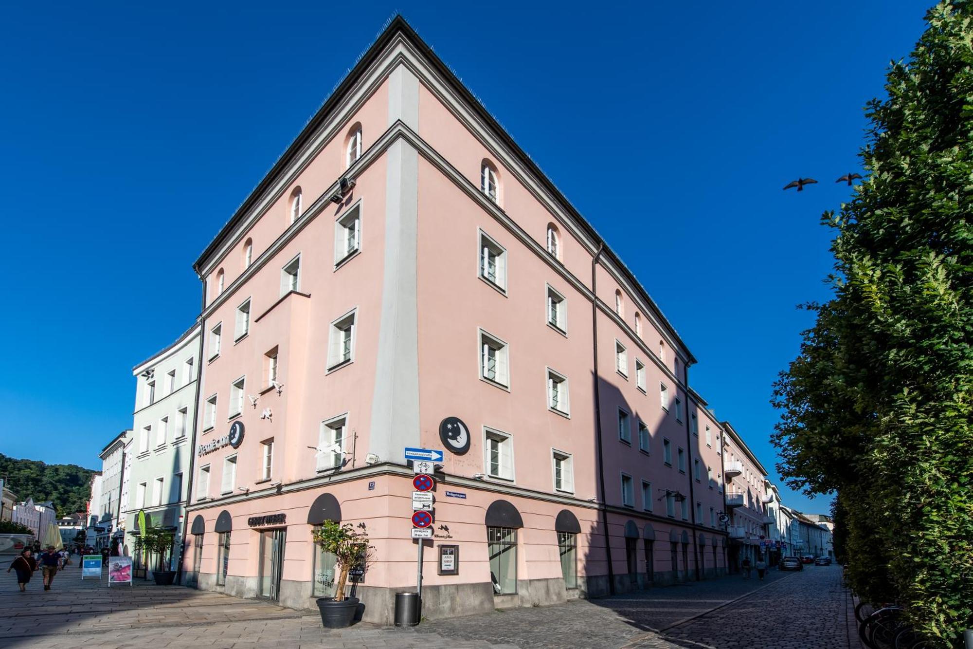 Hotel Centro Weisser Hase 3*